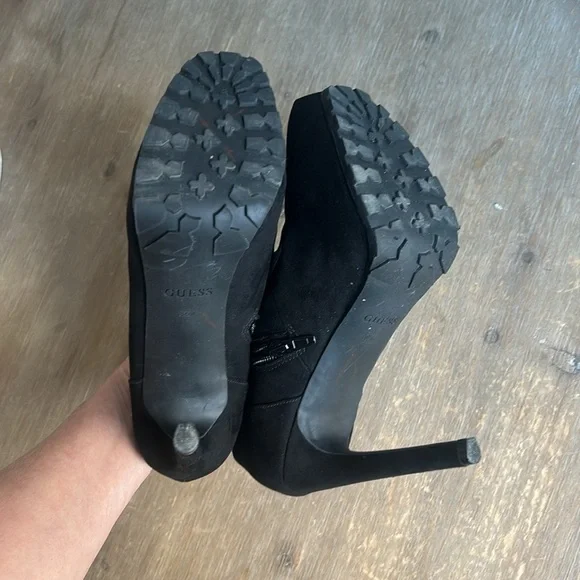 GUESS Black Suede Shootie Ankle Booties Stiletto Heel Size 8.5 - Picture 4 of 14